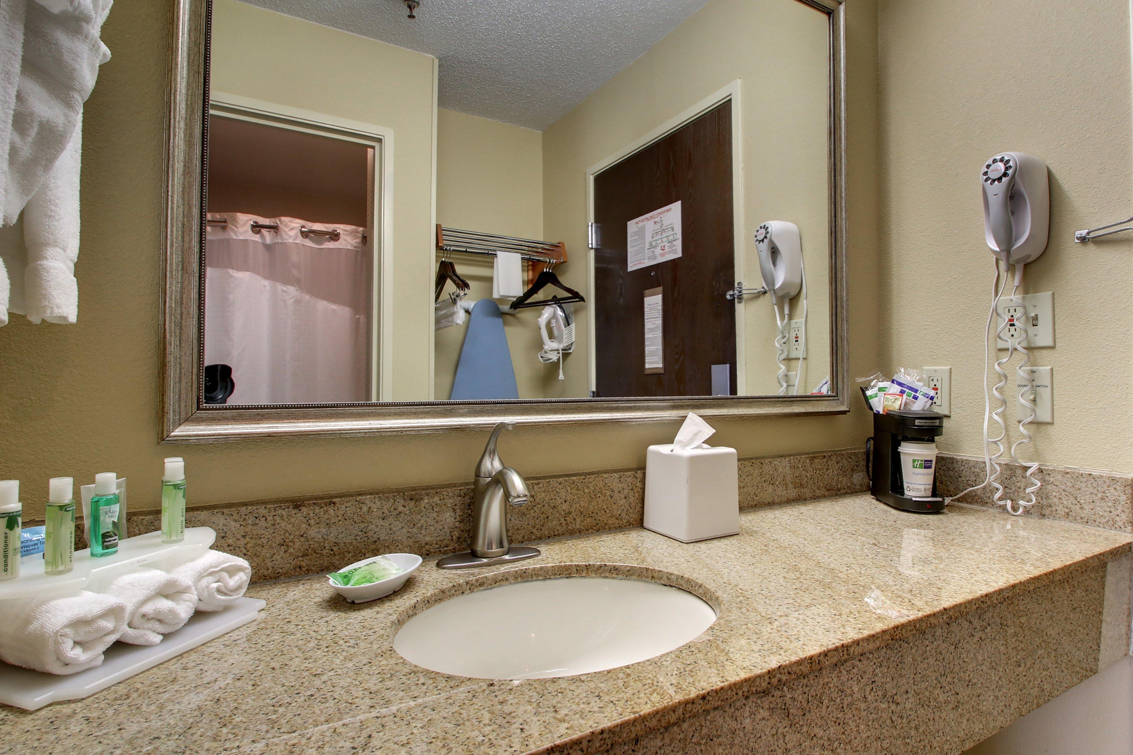 Holiday Inn Express Hotel Fort Campbell-Oak Grove By Ihg Extérieur photo