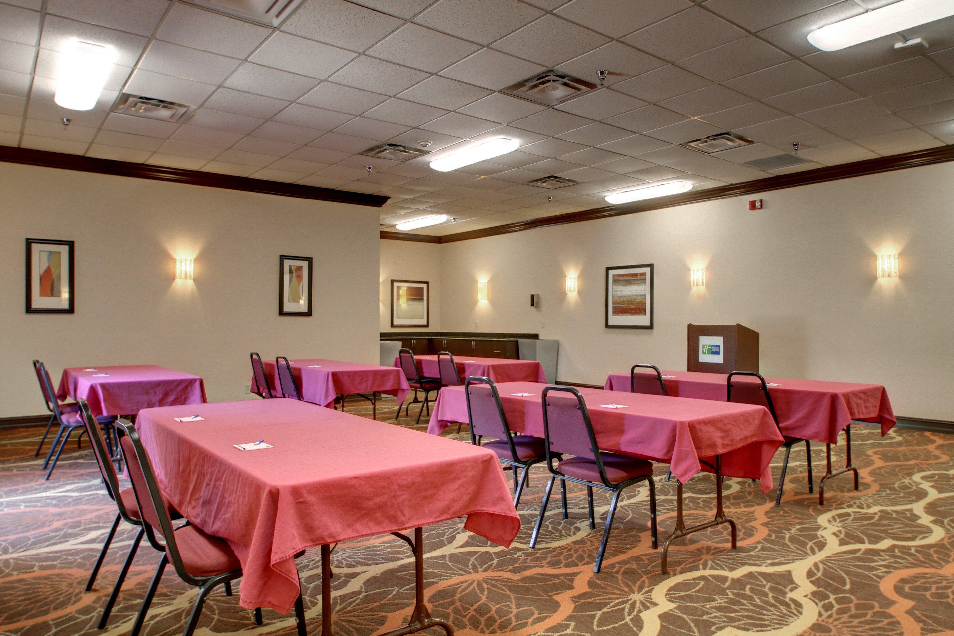 Holiday Inn Express Hotel Fort Campbell-Oak Grove By Ihg Extérieur photo