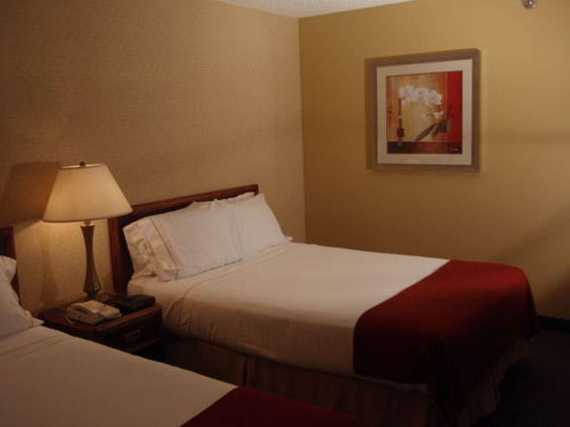 Holiday Inn Express Hotel Fort Campbell-Oak Grove By Ihg Chambre photo